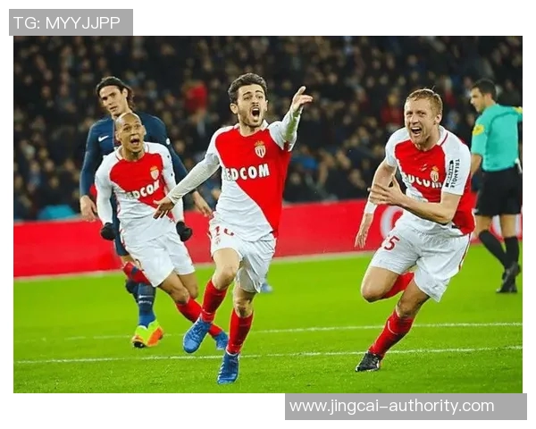 本菲卡与曼联友谊赛战平0比0转会传闻引发全场热议